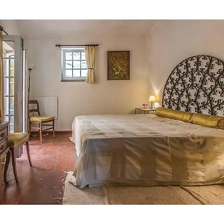 Casa vacanze Three-bedroom Holiday In Colares, *